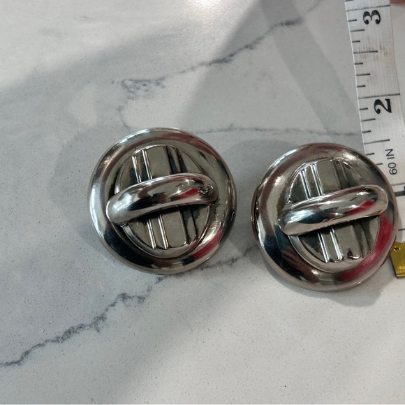 Vintage Industrial Chic Clip-On Earrings - Picture 11 of 12